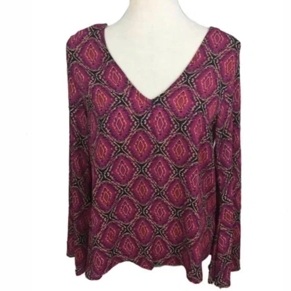 Izzy & Lola Women’s V Neck Keyhole Blouse Size Medium - Picture 1 of 5
